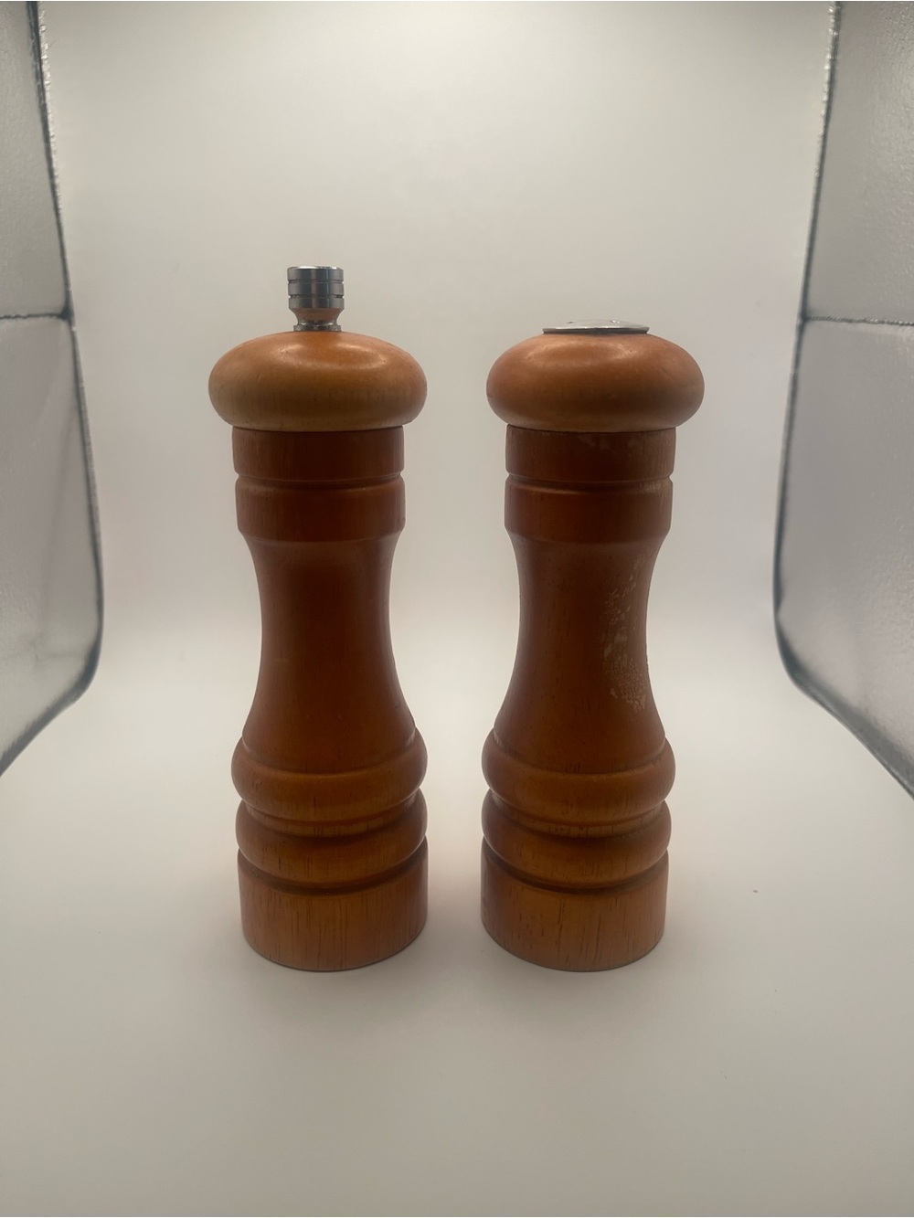 Vintage Wooden Salt And Pepper Mill Retro Granny Core Cottage Core Rustic Farm